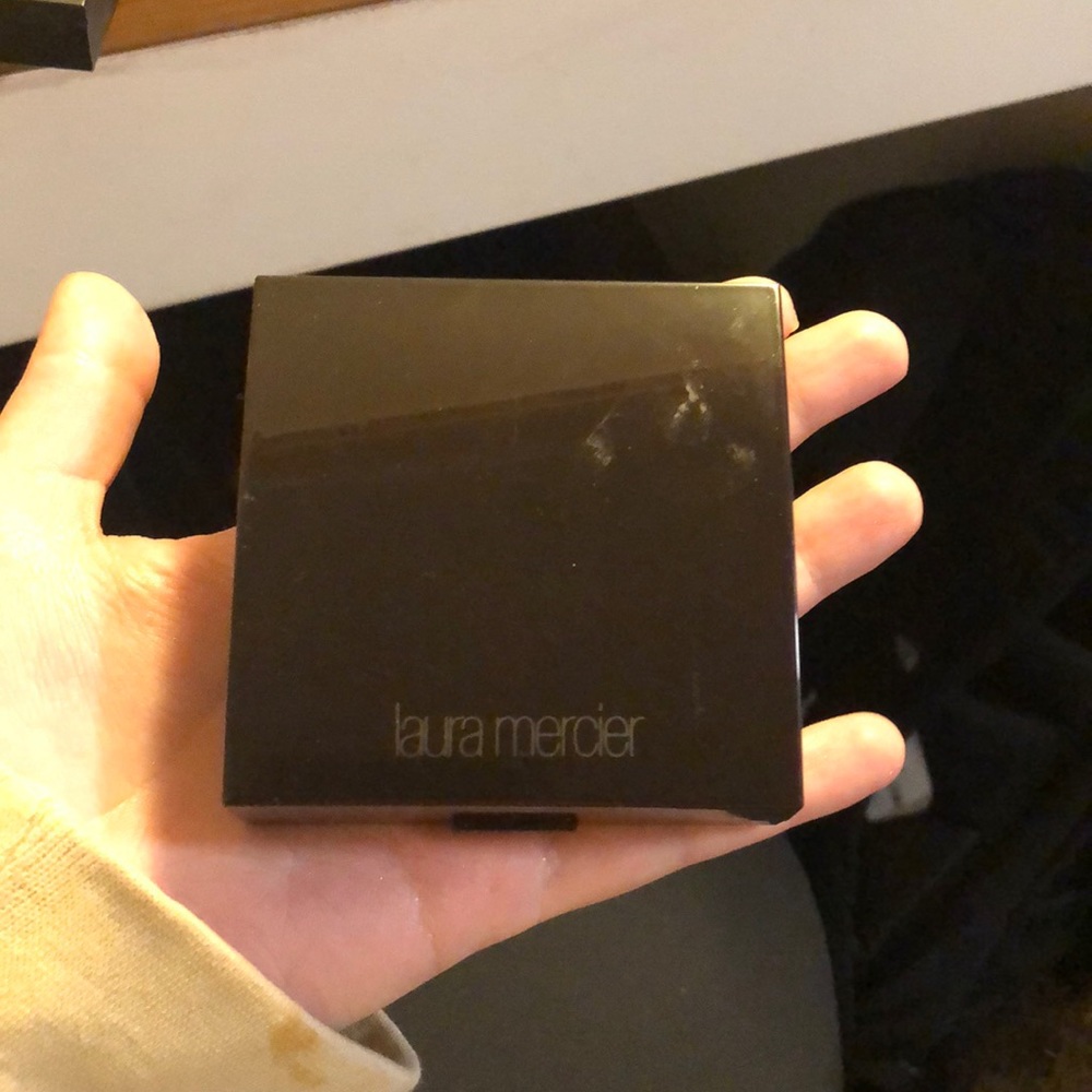 Laura Mercier highlighter